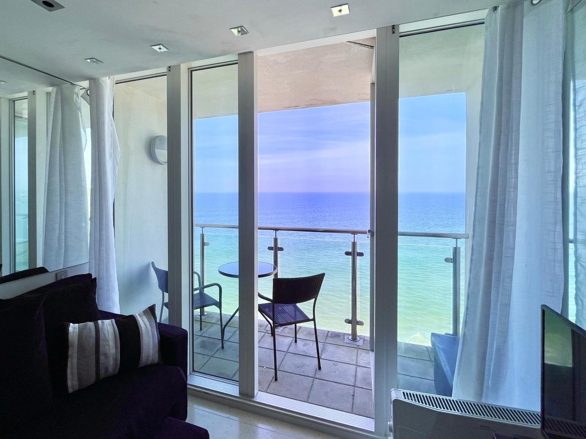 Newquay Rocklands Beach View 외부 사진